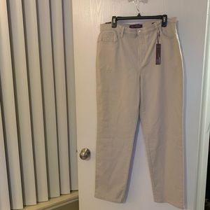 Gloria Vanderbilt Size 16 Beige Amanda Jeans